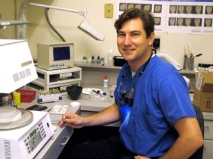 Dr Noah Dehlinger